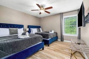 4 bedrooms, iron/ironing board, WiFi, bed sheets