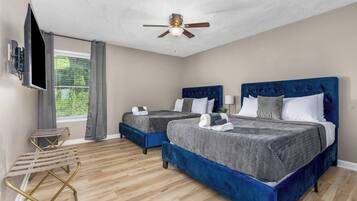 4 bedrooms, iron/ironing board, WiFi, bed sheets