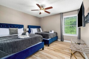 6 bedrooms, iron/ironing board, WiFi, bed sheets
