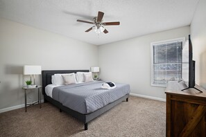 2 quartos, ferros/tábuas de passar roupa, Wi-Fi, roupa de cama