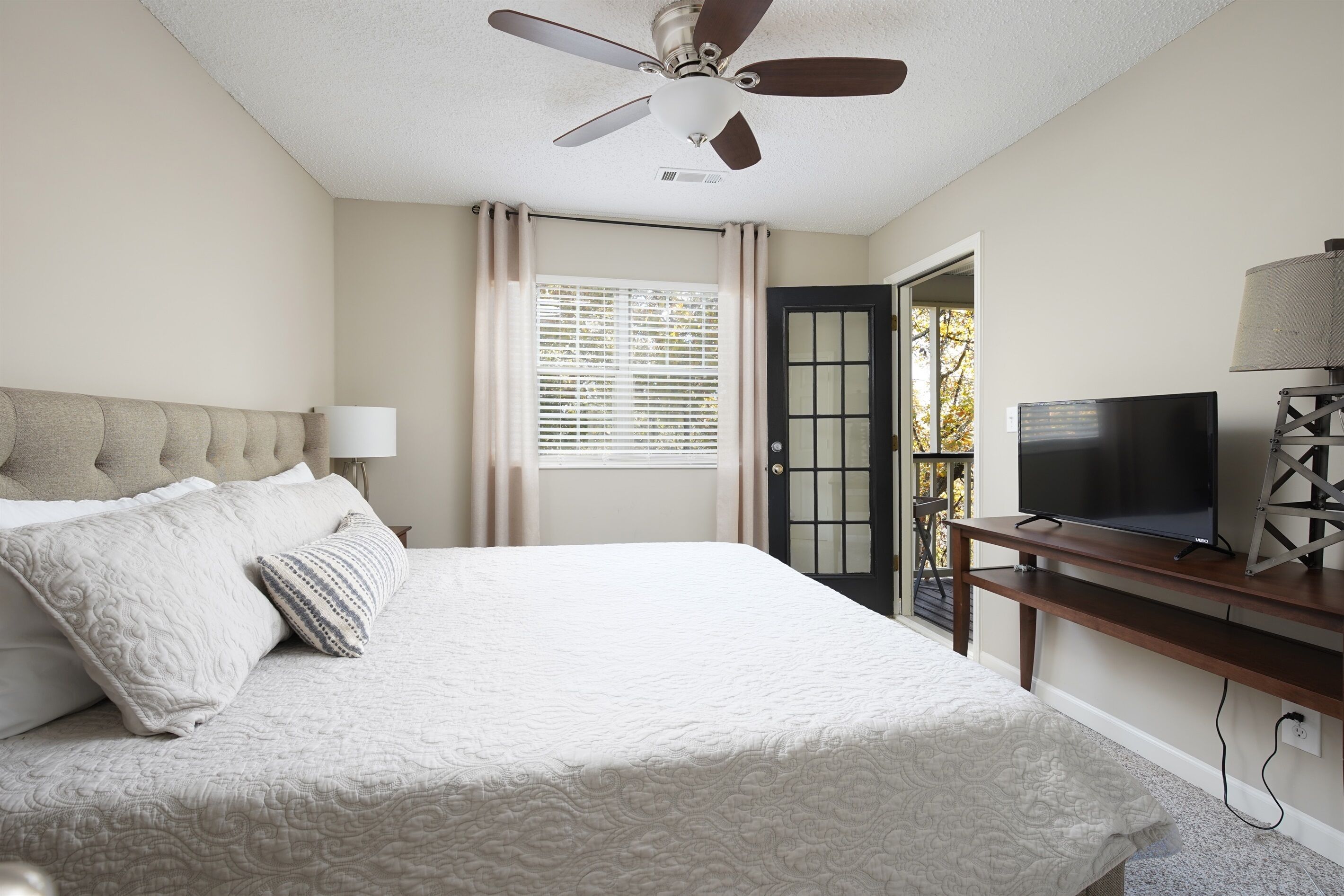 3 bedrooms, iron/ironing board, free WiFi, bed sheets