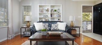 Morning Sun Escape- 3 Bedrooms, King Beds, Balcony