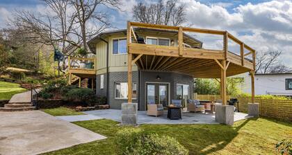 The Hobbit House - City Views/Deck & Patio/Firepit