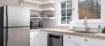 The Pond Pad - Crestwood/Backyard/Pets/Games/WiFi