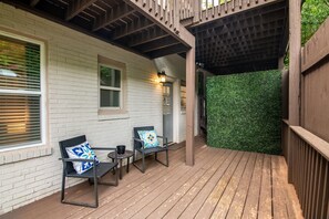 Terrace/patio - Vulcan View- Groups/King Beds/Free Parking/2 Units (Birmingham)