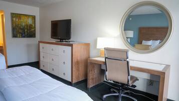 Eenvoudige tweepersoonskamer, 2 queensize bedden | Woonruimte