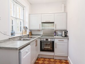 Oppvaskmaskin og kjøkkenutstyr