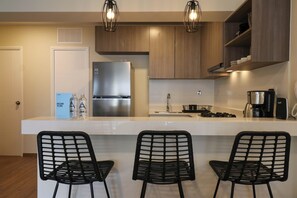 Apartment, 2 Bedrooms (804) | Private kitchen