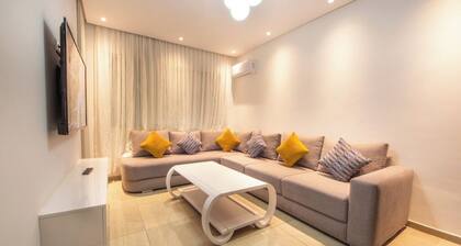 Charme Intime : Your Small Studio, Big Comfort