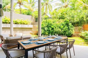Outdoor dining