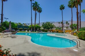 Beheizter Pool