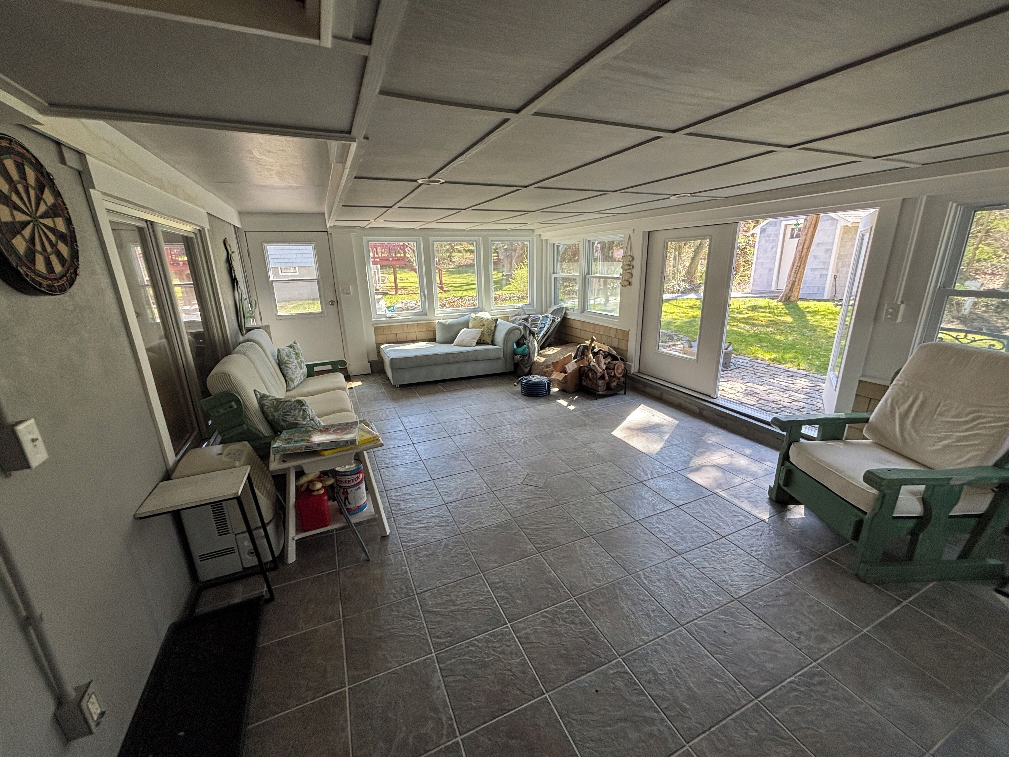 Smart-tv och eldstad