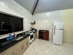 Oven, stovetop, electric kettle, blender - Central Refuge in Serra do Cipó | Incredible View (Santana do Riacho)