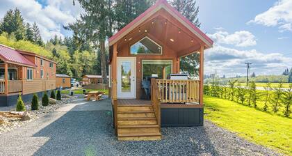 Rainforest Retreat Tiny Home: Bohemian Cottage