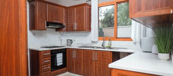 5 minutes to Munali Mall! Peaceful bungalow with a pool.