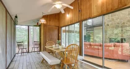 Cecelia's Retreat - 3-bedroom mid century secluded lewes beach cabin