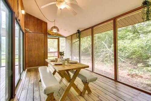 Cecelia's Retreat - 3-bedroom mid century secluded lewes beach cabin