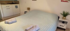1 chambre, accès Internet, draps fournis