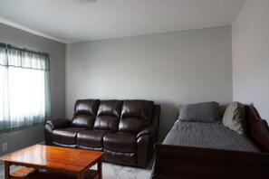1 bedroom, blackout drapes, iron/ironing board, free WiFi - Mary Pop Apartments (Dania Beach)