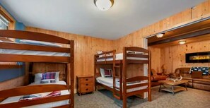 5 Schlafzimmer, Bügeleisen/Bügelbrett, WLAN, Bettwäsche