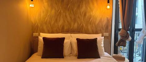 1 bedroom, desk, laptop workspace, blackout curtains