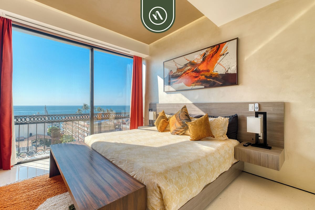 Departamento de diseñador, balcón, vista parcial al mar | 1 habitación y wifi gratis