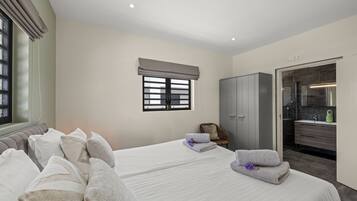 3 bedrooms, blackout drapes, iron/ironing board, free WiFi