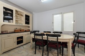 Dining - Villa Paraíso in Mojácar with pool for 14 guests – 7 bedrooms – 3.5 bathrooms (Mojácar)