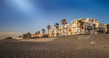 Modern apartment with sea view, top amenities and private parking space