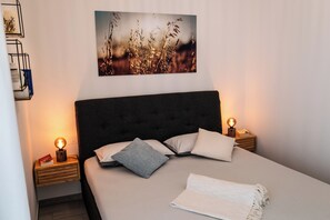 1 bedroom, iron/ironing board, travel crib, WiFi - Modern apartment with sea view, top amenities and private parking space (Capo d'Orlando)