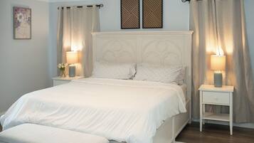 4 bedrooms, in-room safe, desk, iron/ironing board