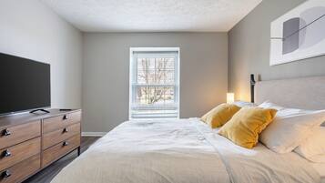 1 bedroom, individually decorated, individually furnished