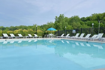 Allisonville Rd Apartments by Landing