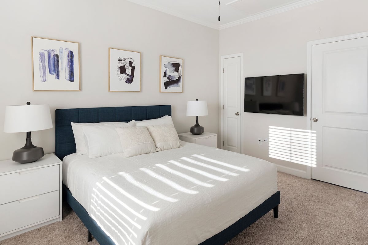 Apartment, 1 Bedroom | Individually decorated, individually furnished, iron/ironing board