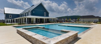 Landing Apartments at Oak Grove Dairy