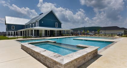 Landing Apartments at Oak Grove Dairy