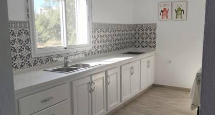 Maison calme avec jardin.Animaux de compagnie acceptés