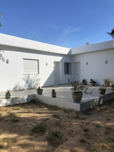 Quiet house with garden Pets welcome