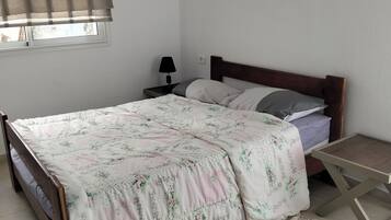 2 slaapkamers, een strijkplank/strijkijzer, wifi, beddengoed