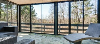 PVT RETREAT in Woodstock 4Br, Htd. Pool, Hot Tub, Min. to Town