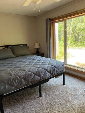 4 bedrooms, free WiFi, bed sheets