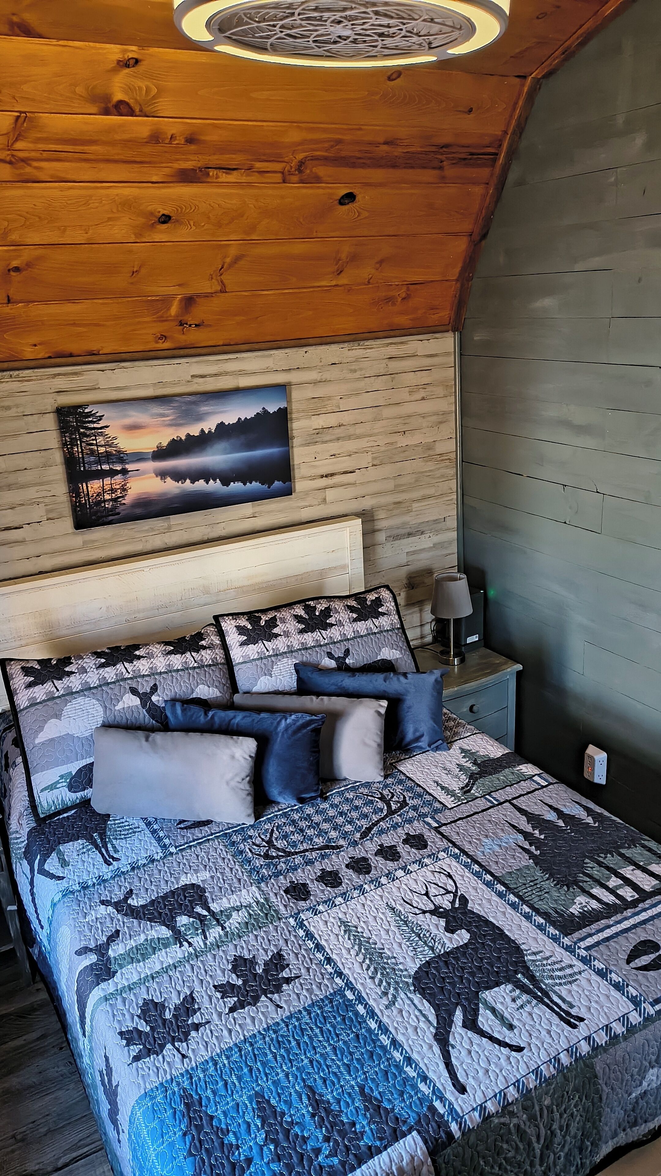 1 soverom, strykejern/-brett, wi-fi (inkludert) og sengetøy