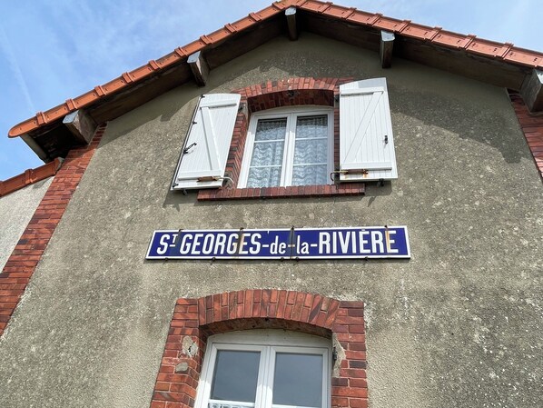 Exterior detail - A unique stay in an old railway station, in the heart of the Cotentin sea & countryside. (Saint-Georges-de-la-Rivière)