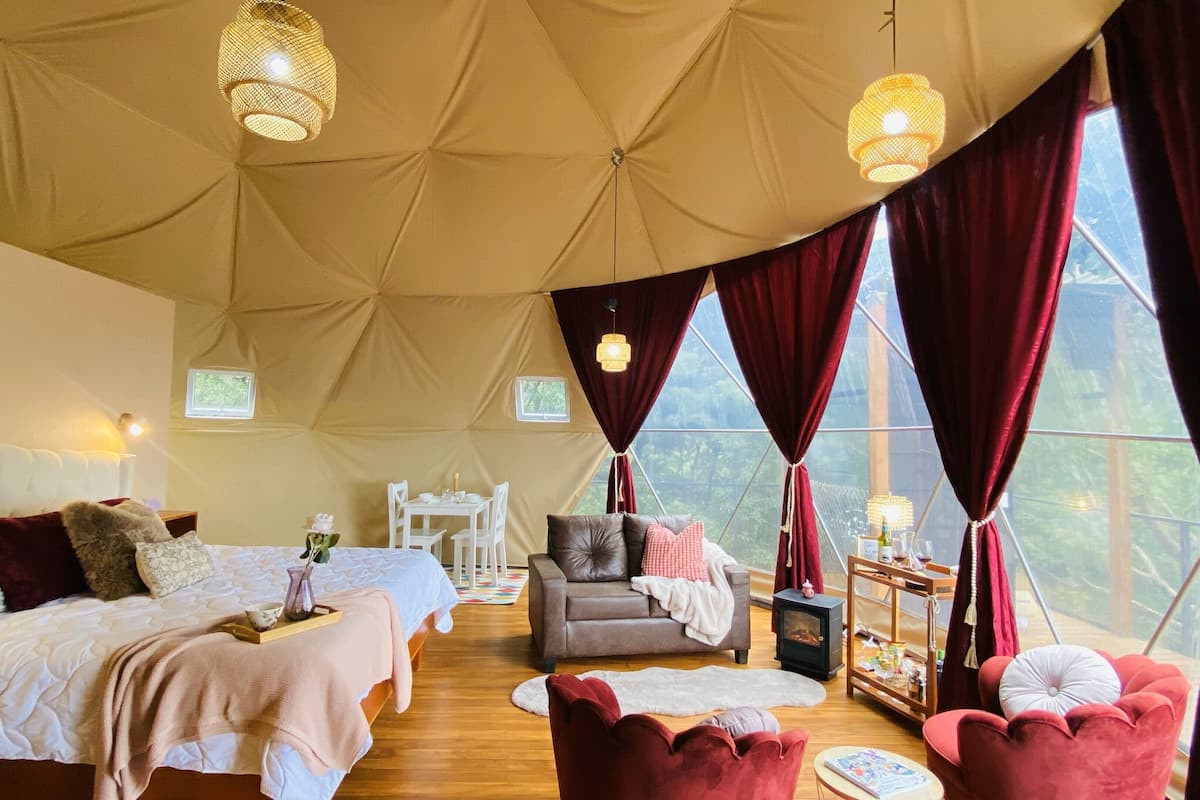 Suite Luxury, 1 letto king con divano letto, vasca da bagno, vista oceano | 1 camera, minibar (con alcuni snack e alcune bevande gratis)