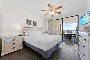 3 bedrooms, iron/ironing board, bed sheets - White Caps 102 with Pools (Orange Beach)