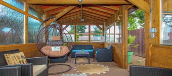Station Apartments by Lanark Stays