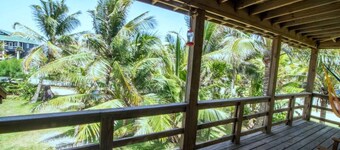 Utila's Red Cliff Cabana