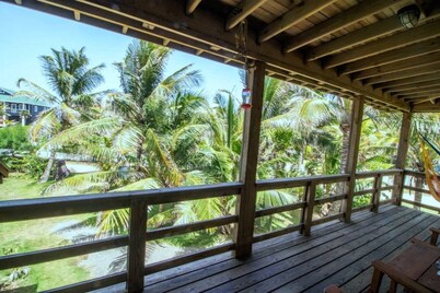 Utila's Red Cliff Cabana