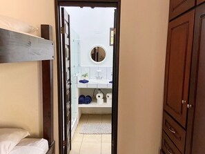 4 bedrooms, travel crib, free WiFi, bed sheets