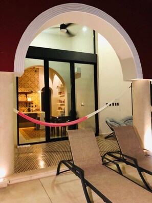 Dining - Luxury Home & Pool, 5 Min from Downtown (Merida)